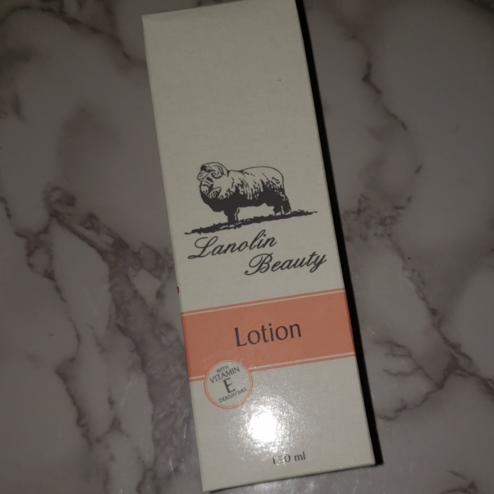 Lanolin beauty lotion